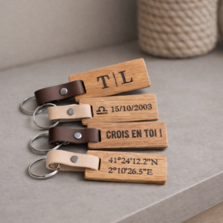 Porte Clé Personnalisé en chêne et lanière cuir