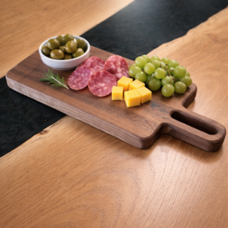 Planche à apéro en noyer